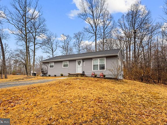 4th image of 7-27 & 7 27f Fletcher Ln