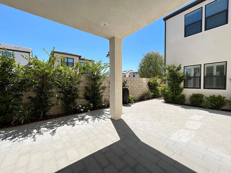 301 Sawbuck — Photo 3