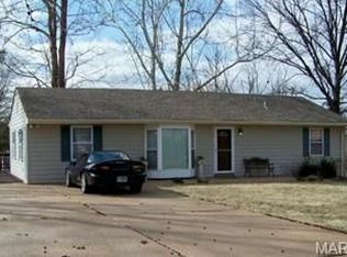 6041 Oakville Ter, Saint Louis, MO 63129