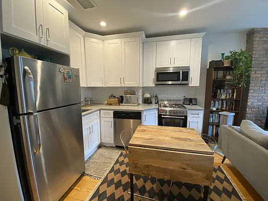 Rented by Realty Collective | media 44