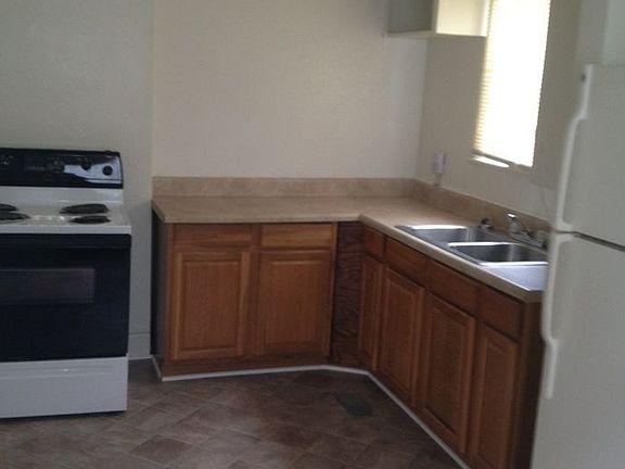 5th image of 22 Parkview Ave #2