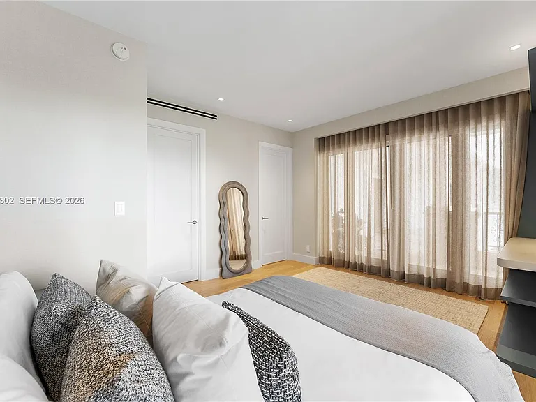 5242 Fisher Island Dr #5242 — Photo 43
