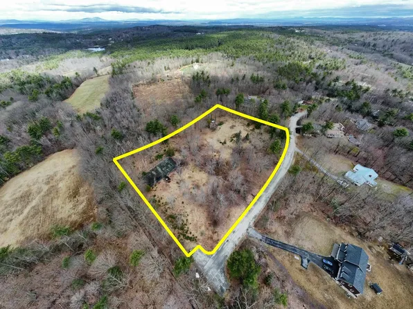 16 Hunter Drive, Bow, NH 03304