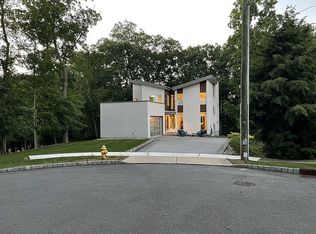 3 Donna Ln, Wayne, NJ 07470