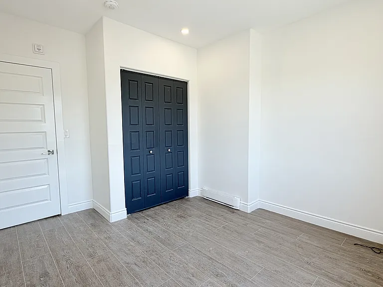 691 Ouellette Ave #6 — Photo 9