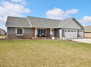 3600 Bay Harbor Dr, Green Bay, WI 54311