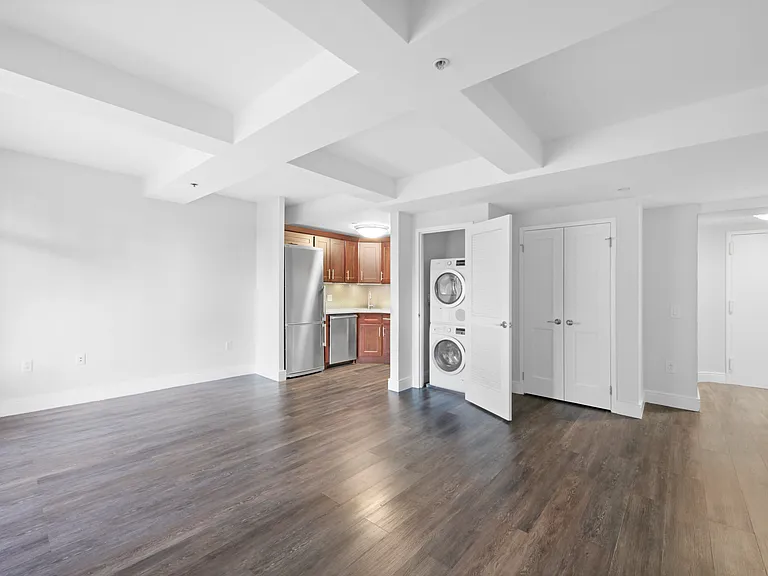 354 E 91st St #2206 — Photo 5