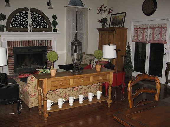 3rd image of 9604 Hidden Valley Dr