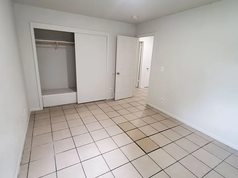 5541-5543 N 35th St. (Duplex) — Photo 8
