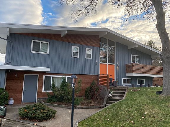 2nd image of 36 NE Tremont Dr