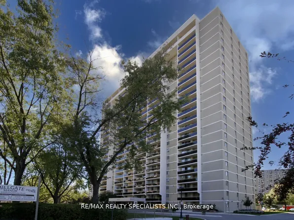 820 Burnhamthorpe Rd #803, Toronto, ON M9C 4W2