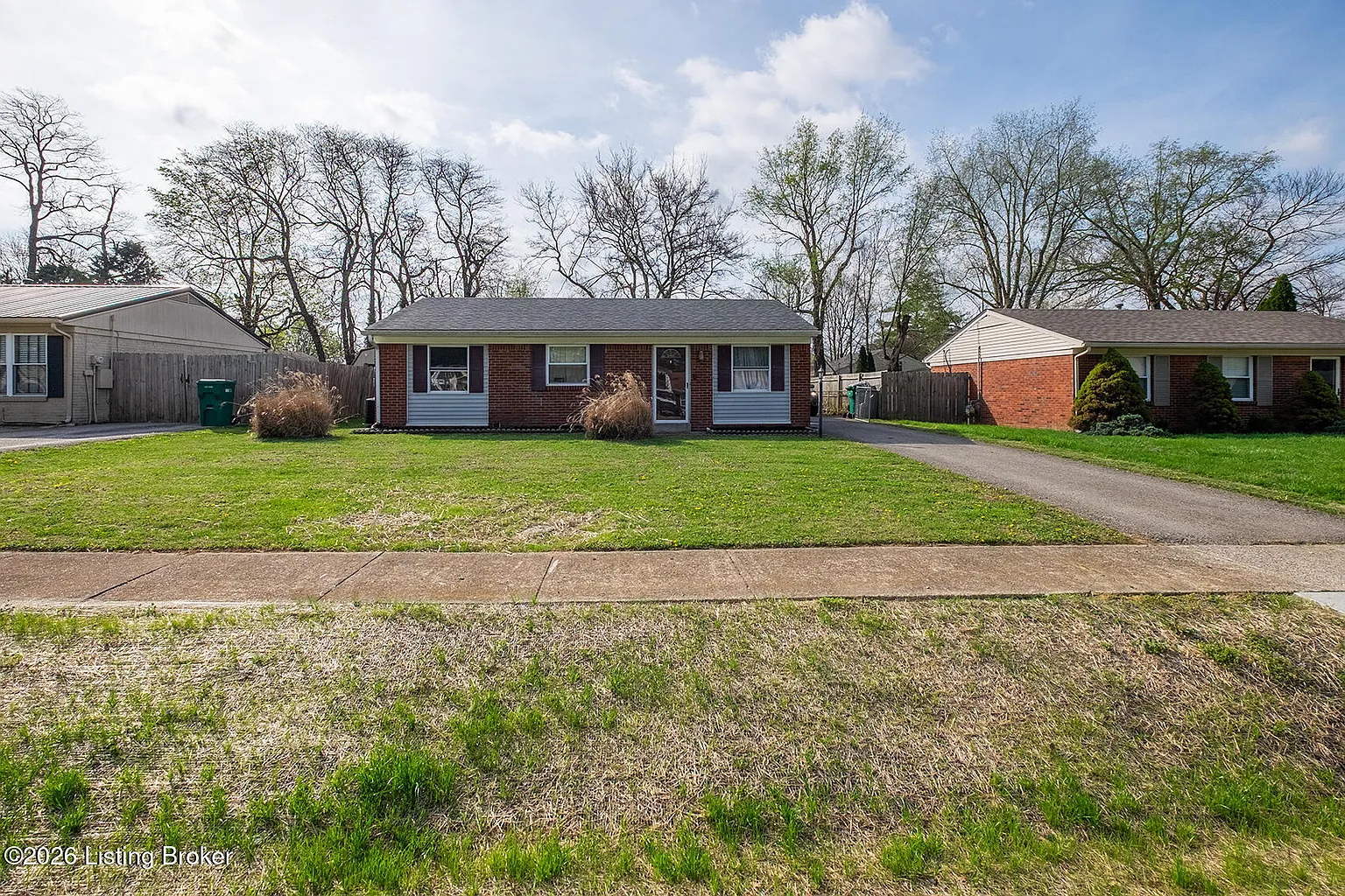 217 E Blue Jay Rd photo 1
