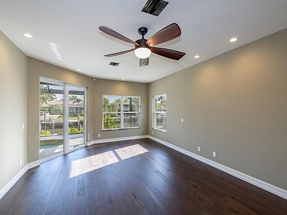 4th image of 309 Marquesas Ct