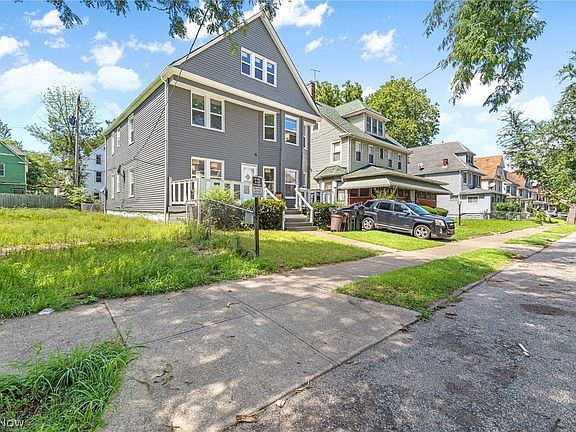 2nd image of 2216 E 82nd St