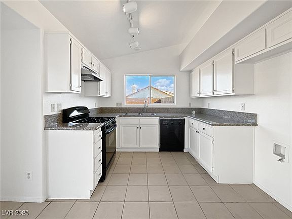 2nd image of 3304 Gingersnap Way