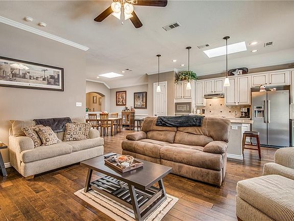 5th image of 4616 Childress Trl