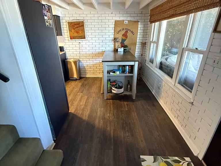 320 Bernice Ave — Photo 16