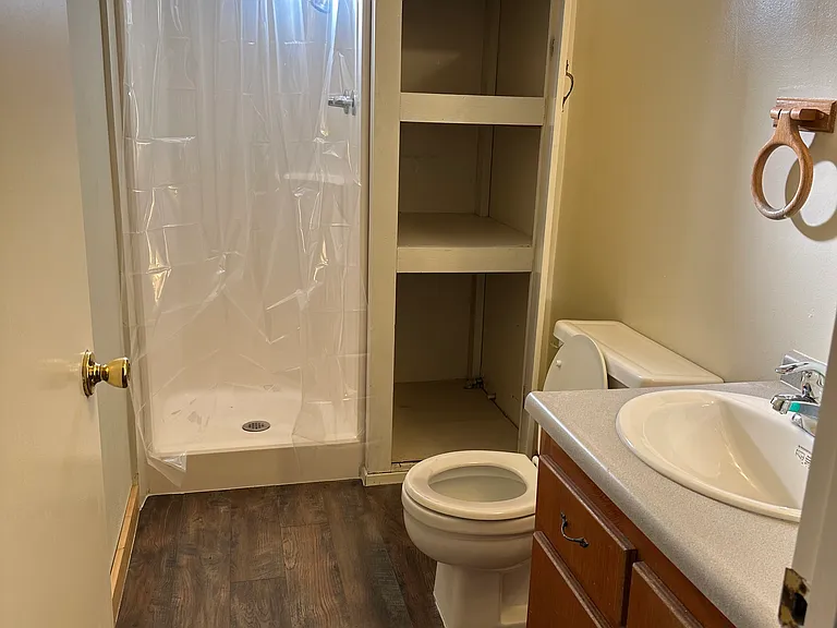 280 Railroad Ave #A — Photo 8