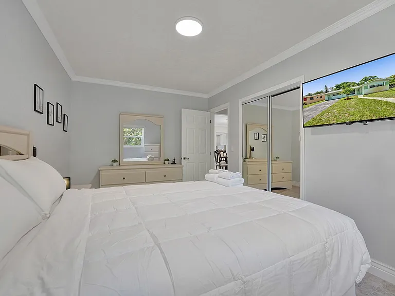 2633 Adams St — Photo 23