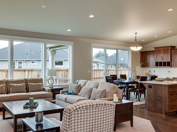 2nd image of 119 Hagens Ct