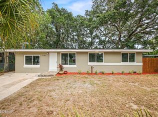 1121 Berkshire Rd, Daytona Beach, FL 32117
