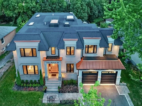 1486 Pembroke Dr, Oakville, ON L6H 1V8