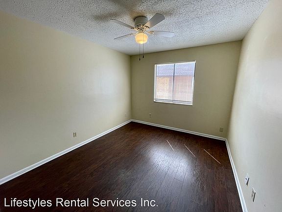 3rd image of 109 S 2nd St
