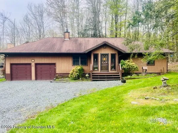 163 Greenview Court, Lake Ariel, PA 18436