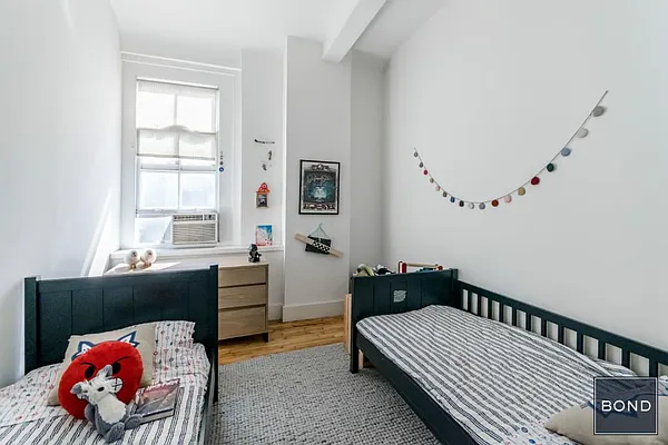 Rented by Bond New York | media 27