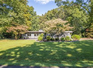 1255 Twin Oak Dr, Winston Salem, NC 27105