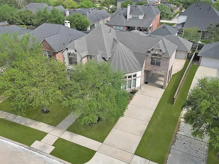 28214 Churchill Ct — Photo 41