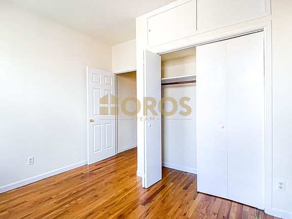 2nd image of 200 E 7th St APT 6A