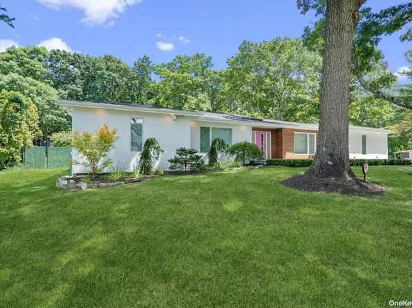 161 Yukon Drive, Woodbury, NY 11797