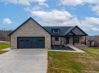 382 Woods Edge Dr, Somerset, KY 42503