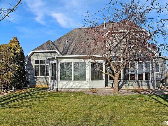 3rd image of 4220 W Longmeadow Ct