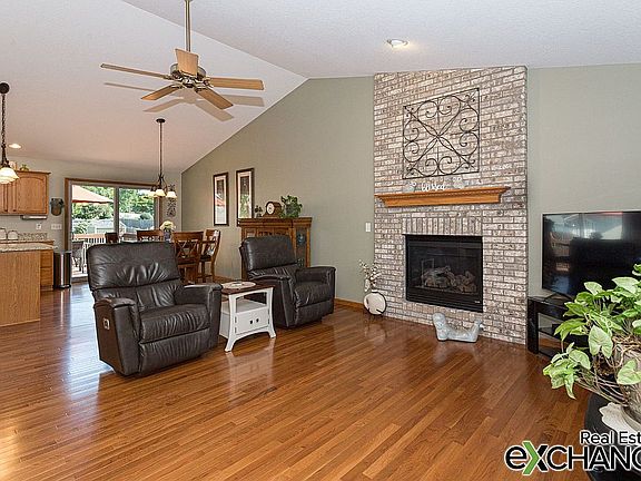 5th image of 1303 Bridgeview Pl