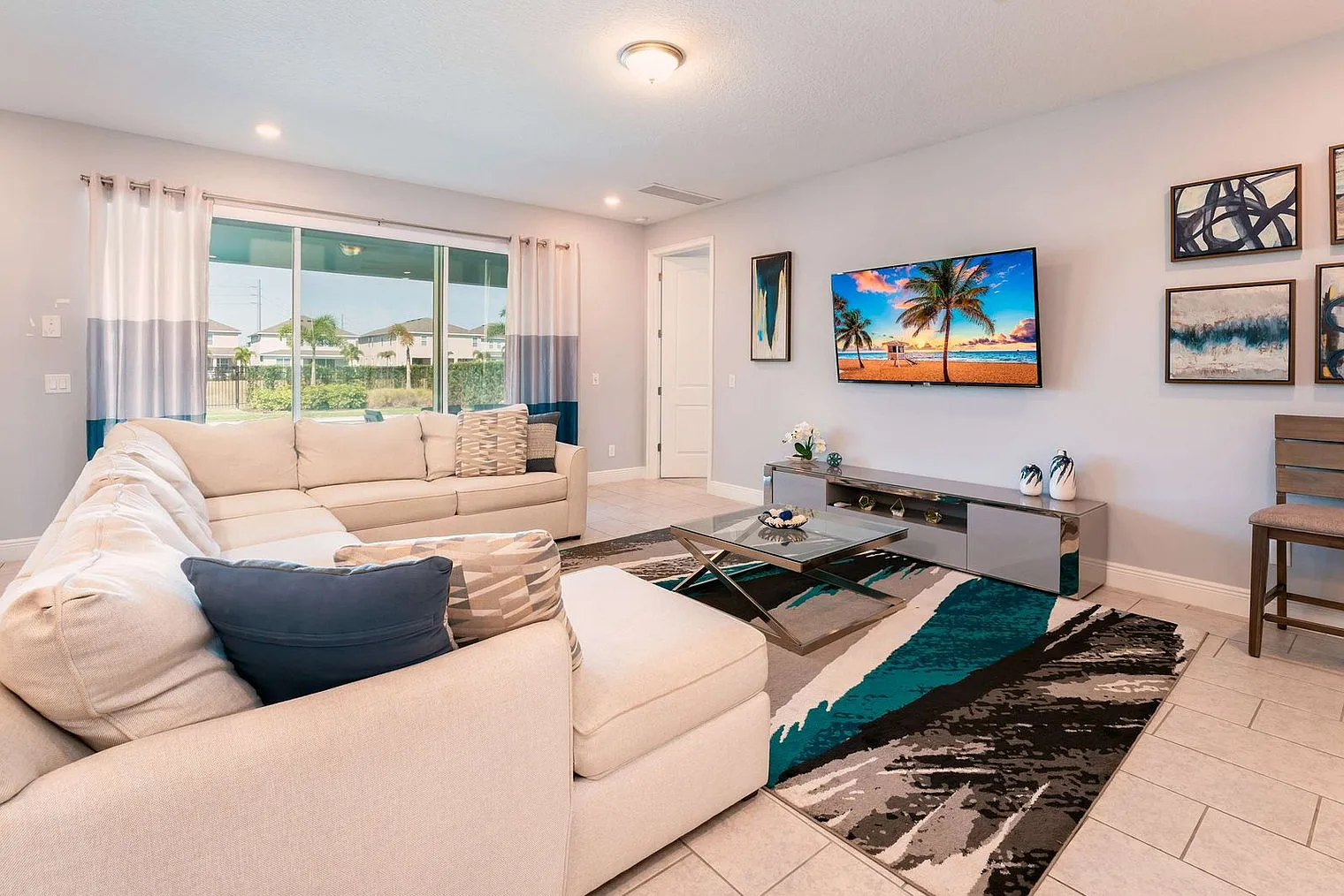 7 bed, 7.0 bath, 3455 sqft, $9,011 — Photo 1