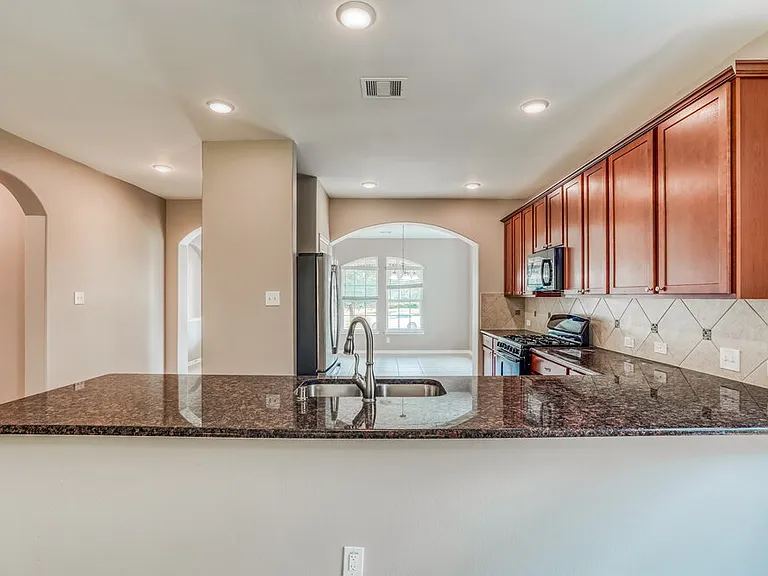 614 Companion Dr — Photo 8