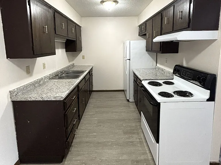 3729 W 9th Street — Photo 9
