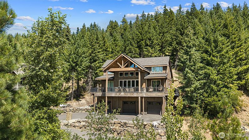 2nd image of 570 Paintbrush Lane