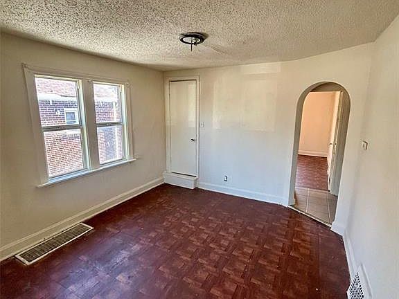 5th image of 6120 Bircher St