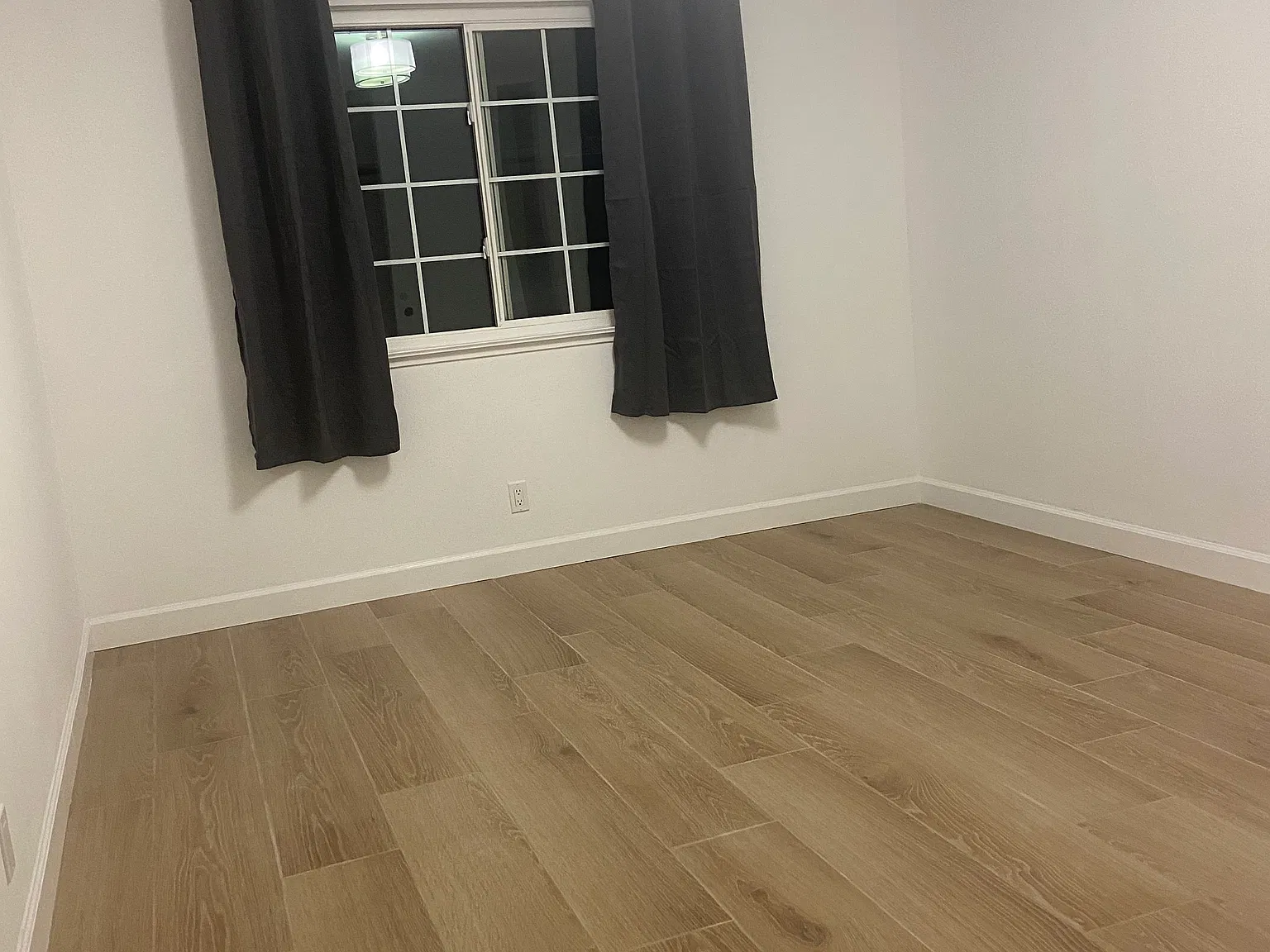 2 bed, 825 sqft, $3,995 — Photo 2