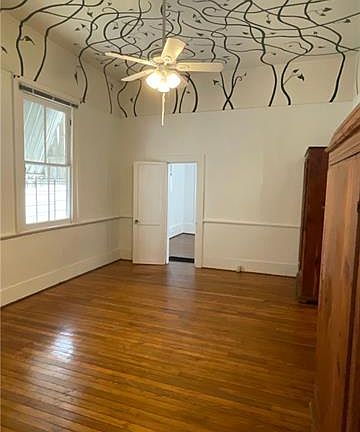 5th image of 824 Jena St