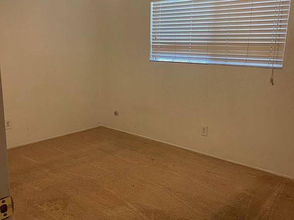 4th image of 119 E Malone St