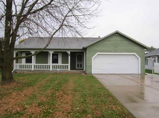 305 N Maude Dr E, Rossville, IN 46065