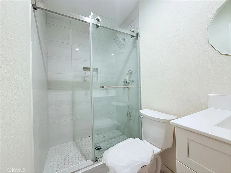 17513 Glenburn Ave — Photo 13