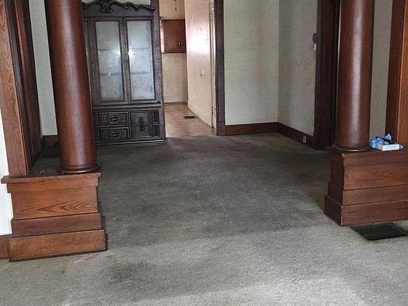 3rd image of 4147 W Market St