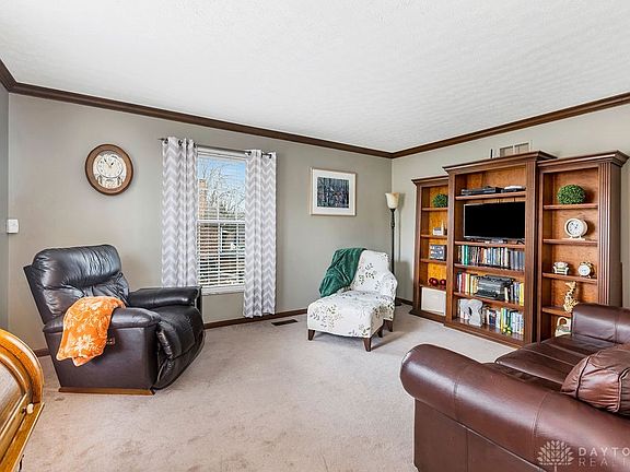 5th image of 7118 Kirkcaldy Dr