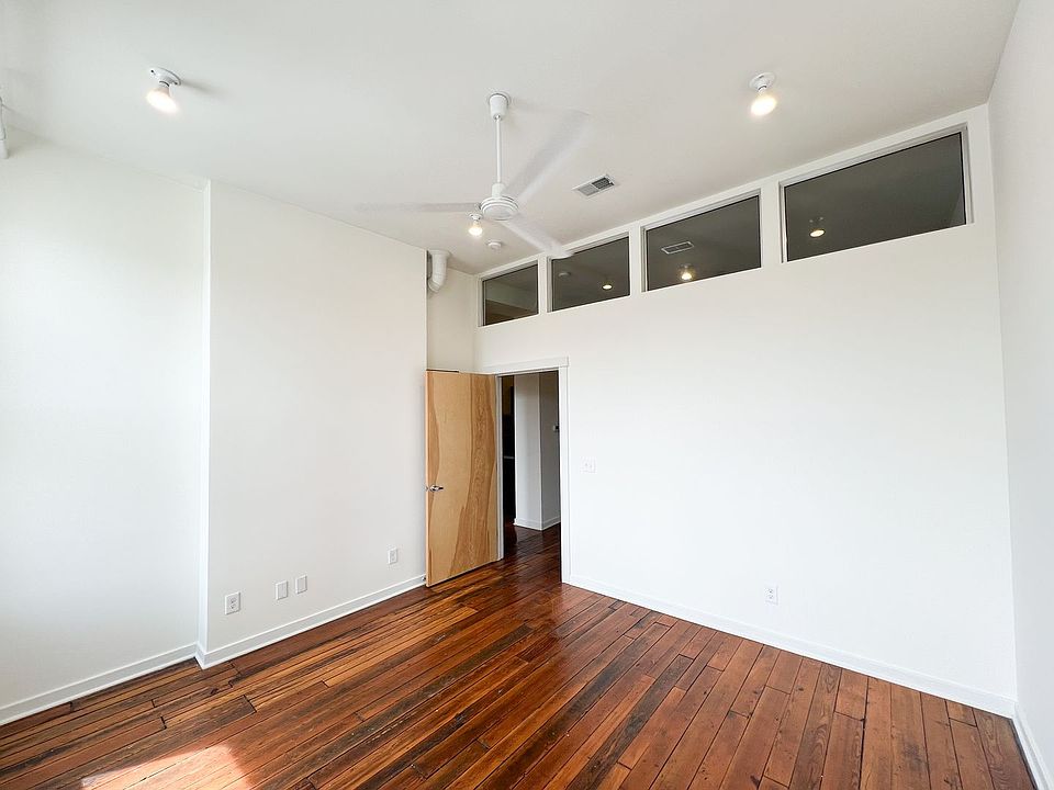 Building Photo 5