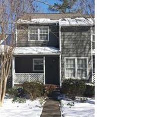 142 Lake Hollow Cir, Cary, NC 27513